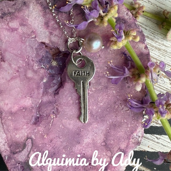 Alquimia by Ady Silver Key Necklace with Pearl - Picture 1 of 3